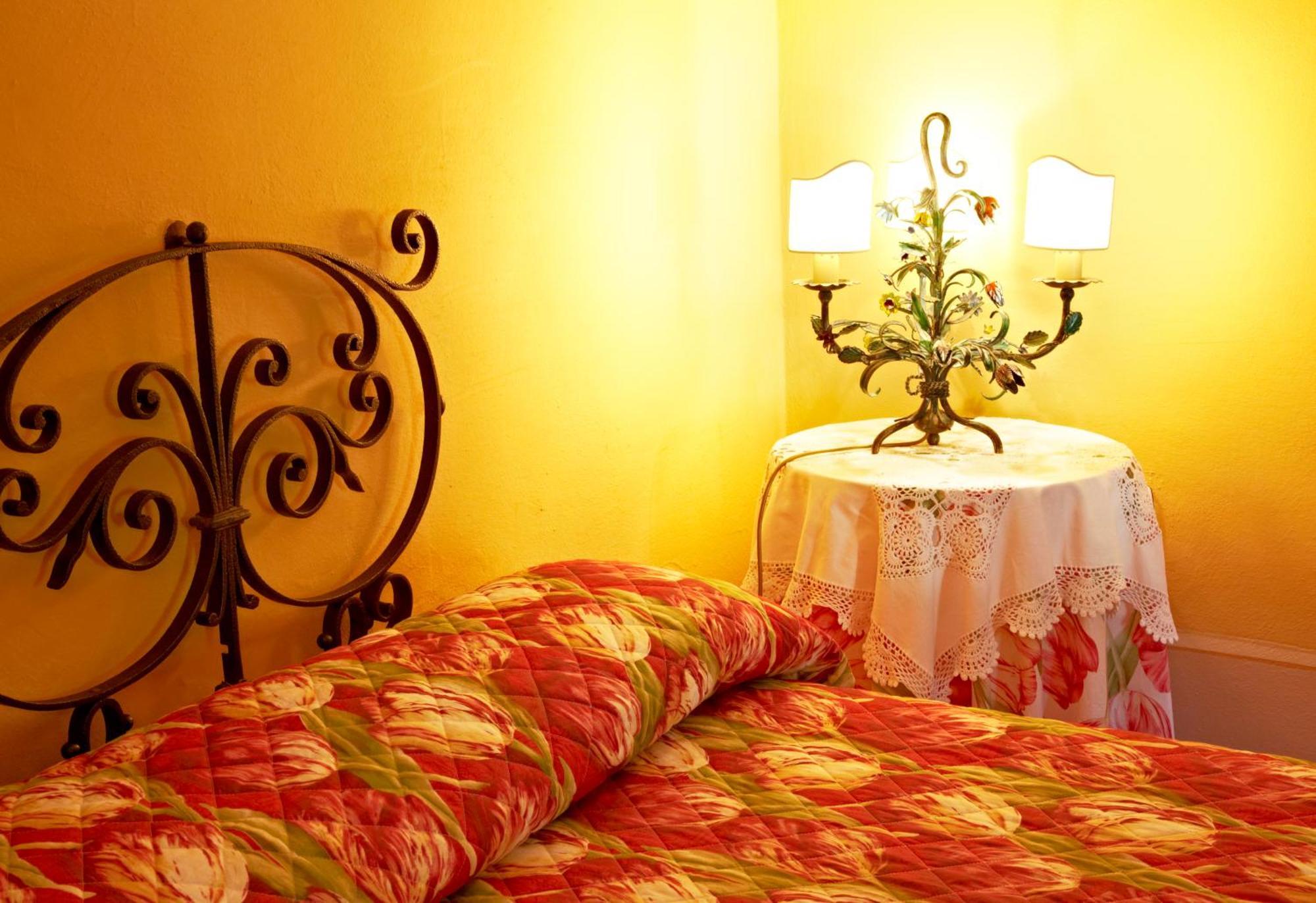 Relais Villa Belpoggio - Residenza D'Epoca Loro Ciuffenna Værelse billede